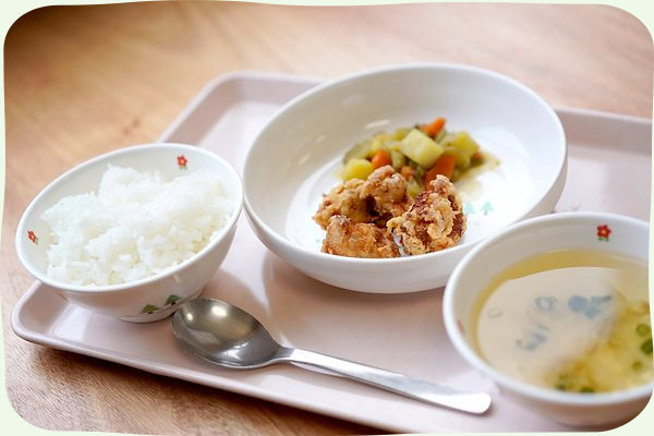 給食の写真